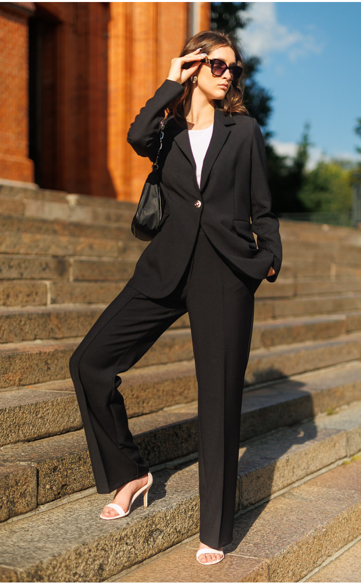 Ensemble Classique – Veste et Pantalon Large avec Boutons Décoratifs