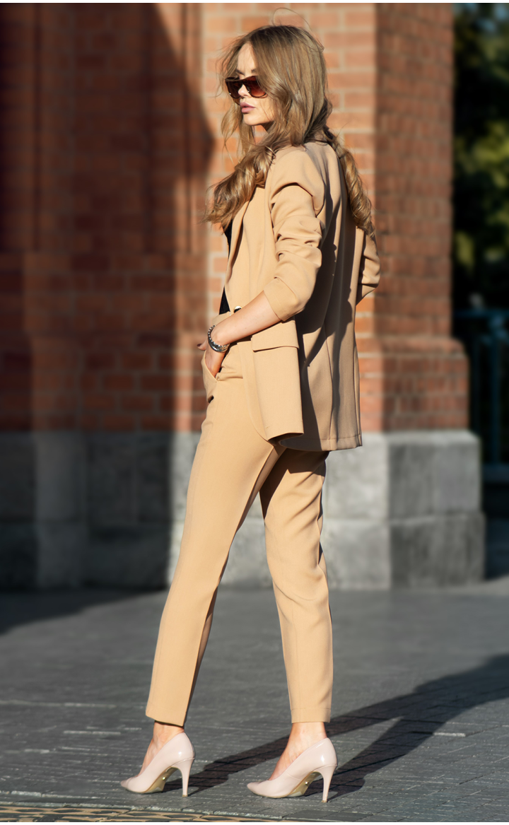 Classic Set – Jacket and Wide Trousers with Decorative Buttons