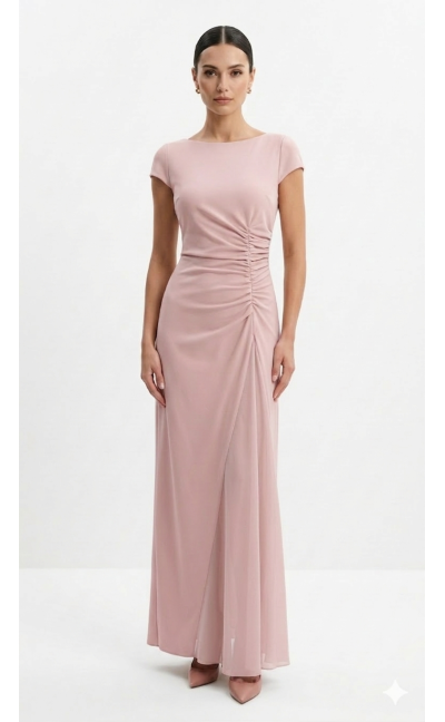 Scarlet sukienka BBStudio – drapowania, rozcięcie, długość maxi